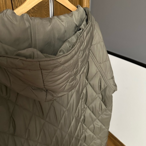 NWOT ZARA LADIES L OVERSIZED LONG PUFFER COAT WITH HOOD IN SOFT KHAKI - Picture 9 of 11